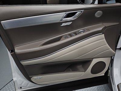 2021 Genesis GV80 — миниатюра 14