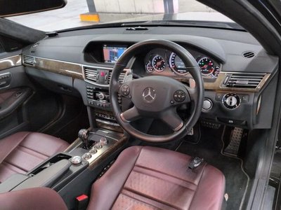MERCEDES-BENZ E-CLASS AMG - 3