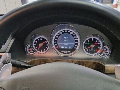 MERCEDES-BENZ E-CLASS AMG - 6