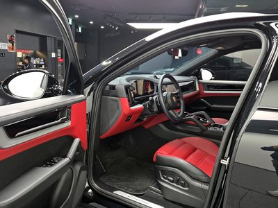 PORSCHE CAYENNE - 10