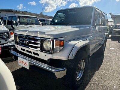 TOYOTA LAND CRUISER 70