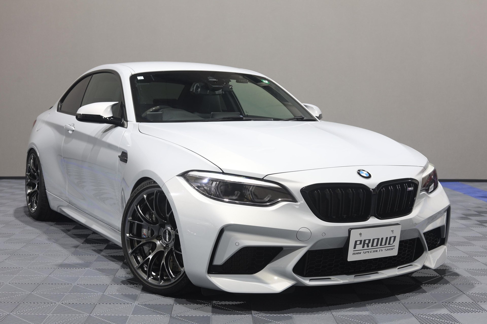 BMW M2 COMPETITION - View 1