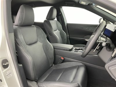 صورة 2 لـ 2024 Lexus RX