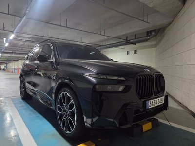 BMW X7 - 1