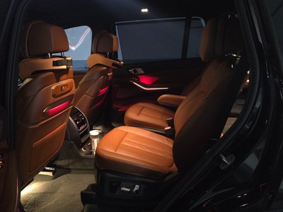 BMW X7 - 7