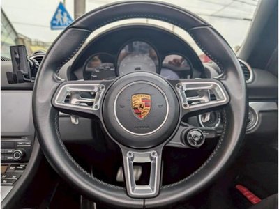 PORSCHE 718 BOXSTER - 10