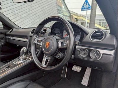 PORSCHE 718 BOXSTER - 9