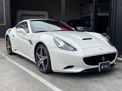 FERRARI CALIFORNIA - 10