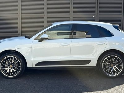 PORSCHE MACAN - 4
