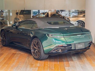2025 Aston Martin DB12 VOLANTE — фото 4