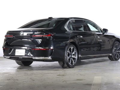 BMW 7 SERIES - 2