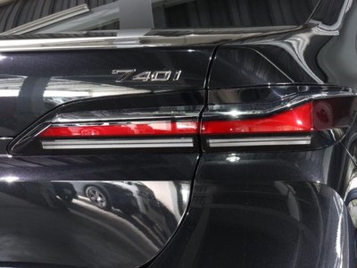 BMW 7 SERIES - 9