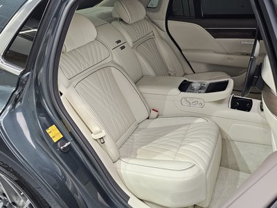 2022 Genesis G90 (RS4) — миниатюра 17