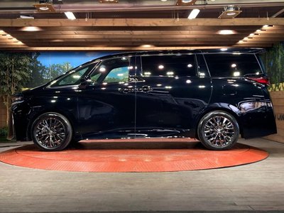 صورة مصغرة 30 لـ 2023 Toyota VELLFIRE