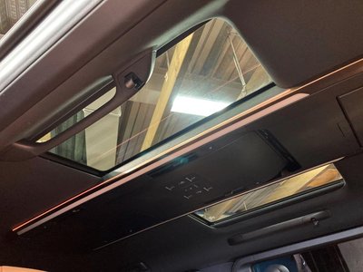 2023 Toyota VELLFIRE photo 3
