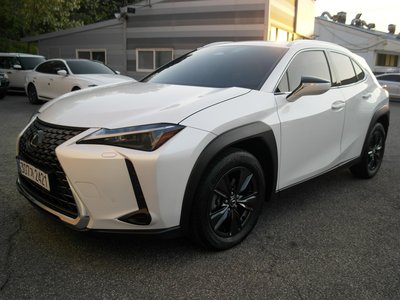 صورة 6 لـ 2024 Lexus UX