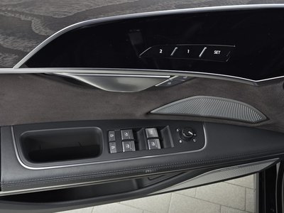 صورة مصغرة 28 لـ 2023 AUDI A8