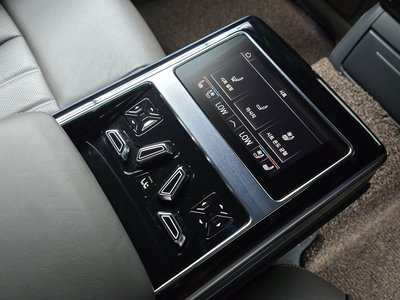 صورة مصغرة 31 لـ 2023 AUDI A8