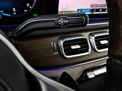 MERCEDES-BENZ GLS - 9