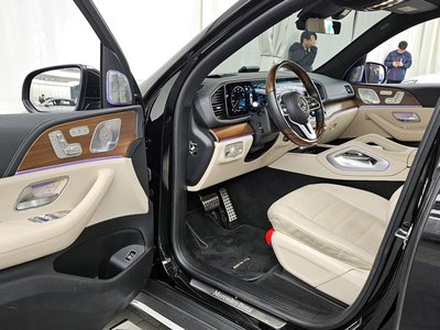 MERCEDES-BENZ GLS - 10