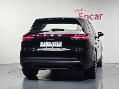 PORSCHE CAYENNE - 4