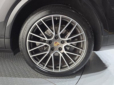 PORSCHE CAYENNE - 8