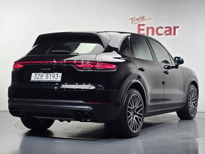 PORSCHE CAYENNE - 3