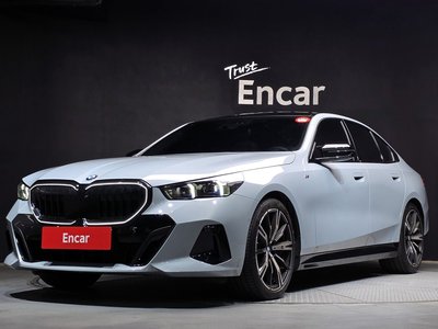 BMW 5 SERIES - 1