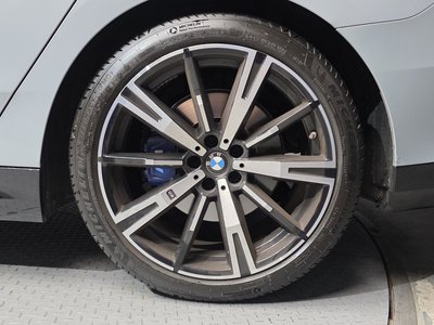 BMW 5 SERIES - 8