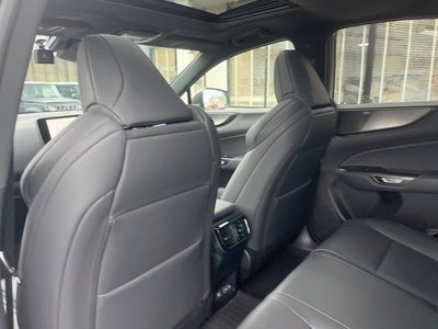صورة مصغرة 34 لـ 2023 Lexus NX