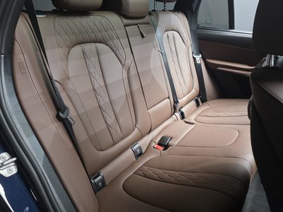 2025 BMW X5 缩略图 17