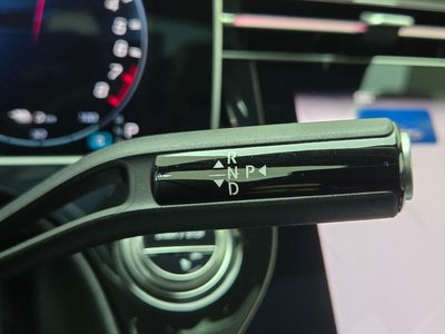 MERCEDES-BENZ E-CLASS - 9