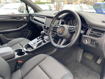 2023 Porsche MACAN — миниатюра 11