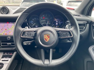 2023 Porsche MACAN — миниатюра 13