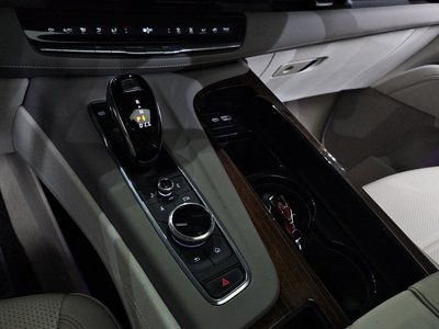 CADILLAC ESCALADE 5TH GENERATION - 9