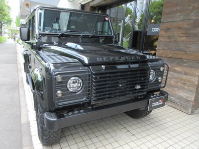 LAND ROVER DEFENDER - 6