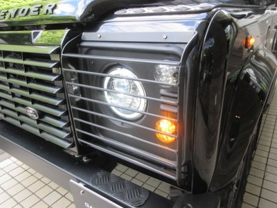 LAND ROVER DEFENDER - 7