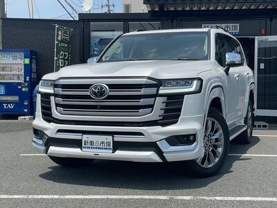 TOYOTA LAND CRUISER 300