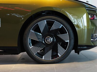 ROLLS ROYCE SPECTRE 2024 thumbnail 10