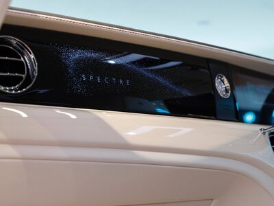 ROLLS ROYCE SPECTRE 2024 thumbnail 19