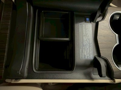 2024 Toyota LAND CRUISER 300 缩略图 37