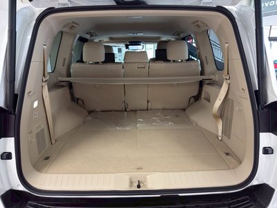 صورة 10 لـ 2024 Toyota LAND CRUISER 300