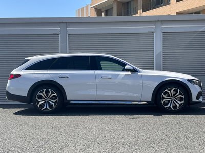 MERCEDES-BENZ E-CLASS - 10