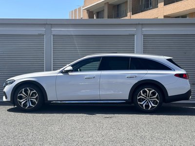 MERCEDES-BENZ E-CLASS - 6