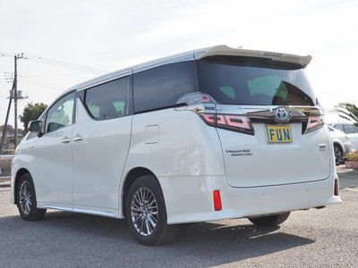 TOYOTA VELLFIRE - 6