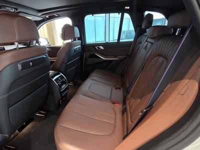 2025 BMW X5 — миниатюра 12