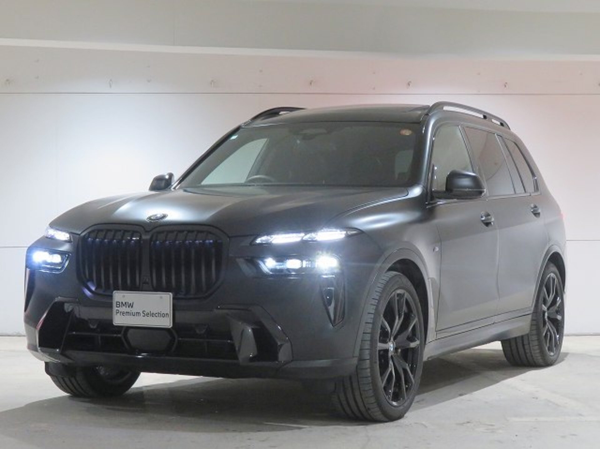 BMW X7 - View 1