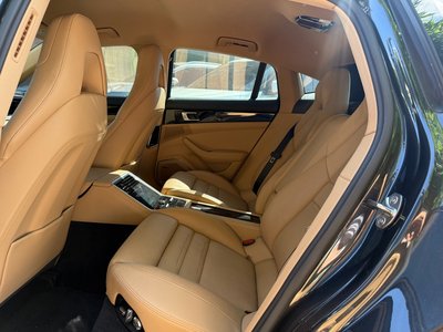 PORSCHE PANAMERA - 4