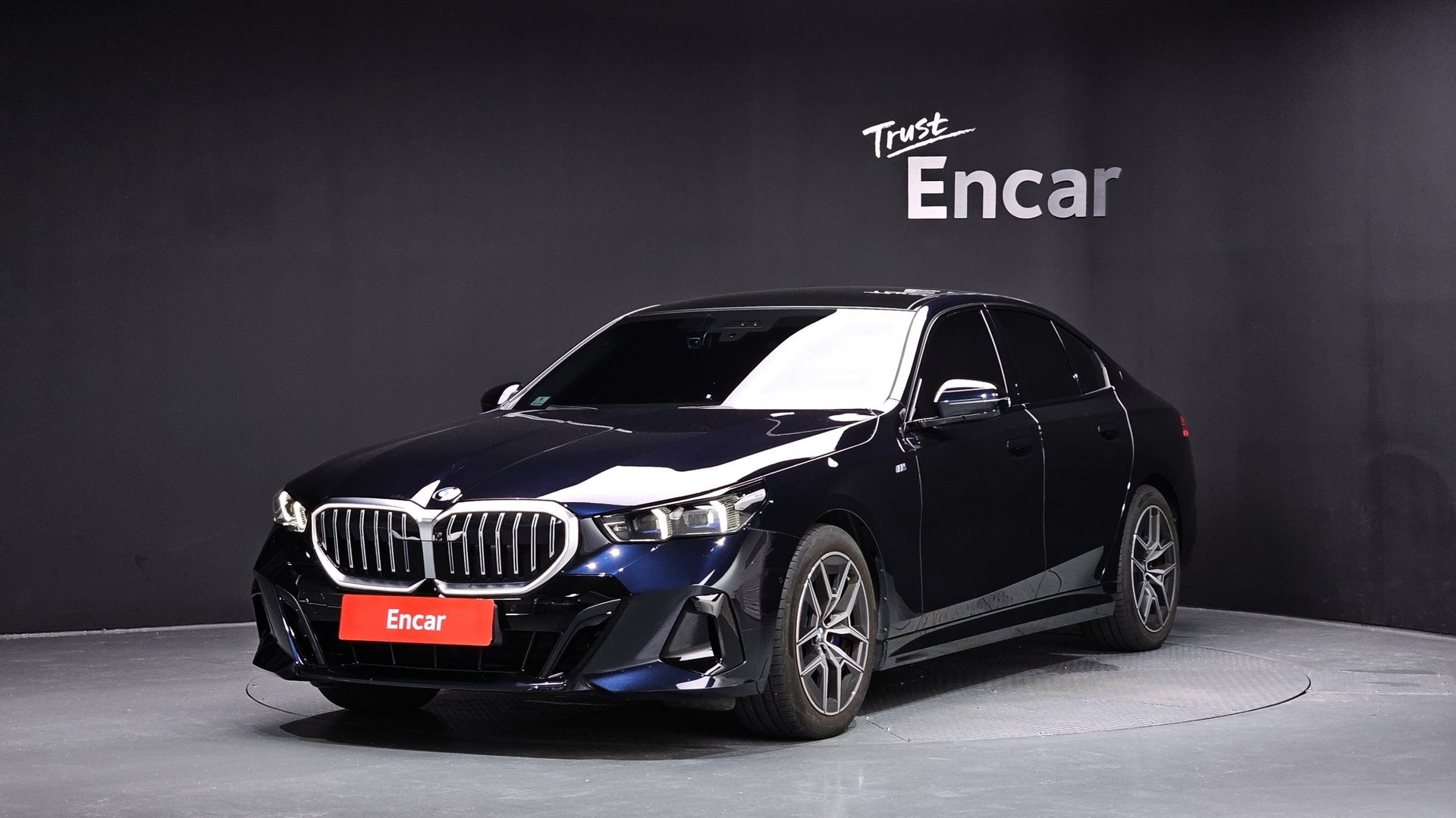 BMW 5 SERIES - View 1