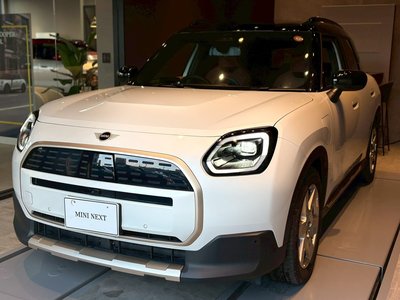 MINI MINI COUNTRYMAN - 1